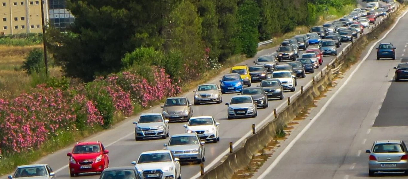 Υπ.Υποδομών & Μεταφορών: Όσα αλλάζουν σε ΚΤΕΟ, σχολές οδηγών, ΚΟΚ, πρόστιμα & εξετάσεις οδήγησης